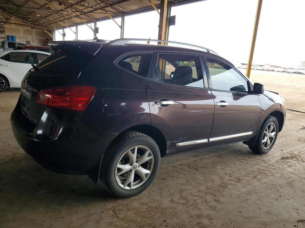 2011 Niss Rogue