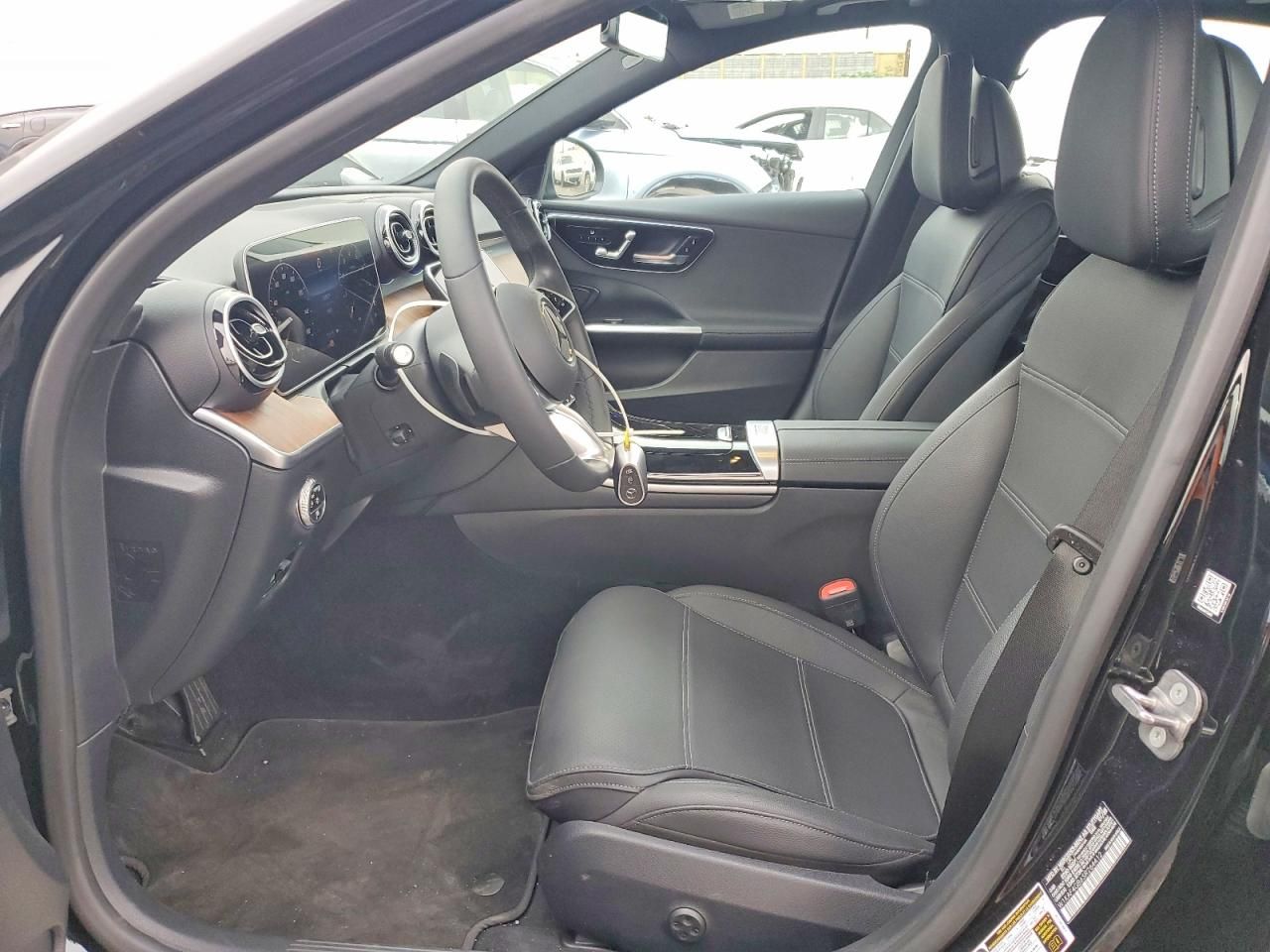 2025 Mercedes-Benz C300