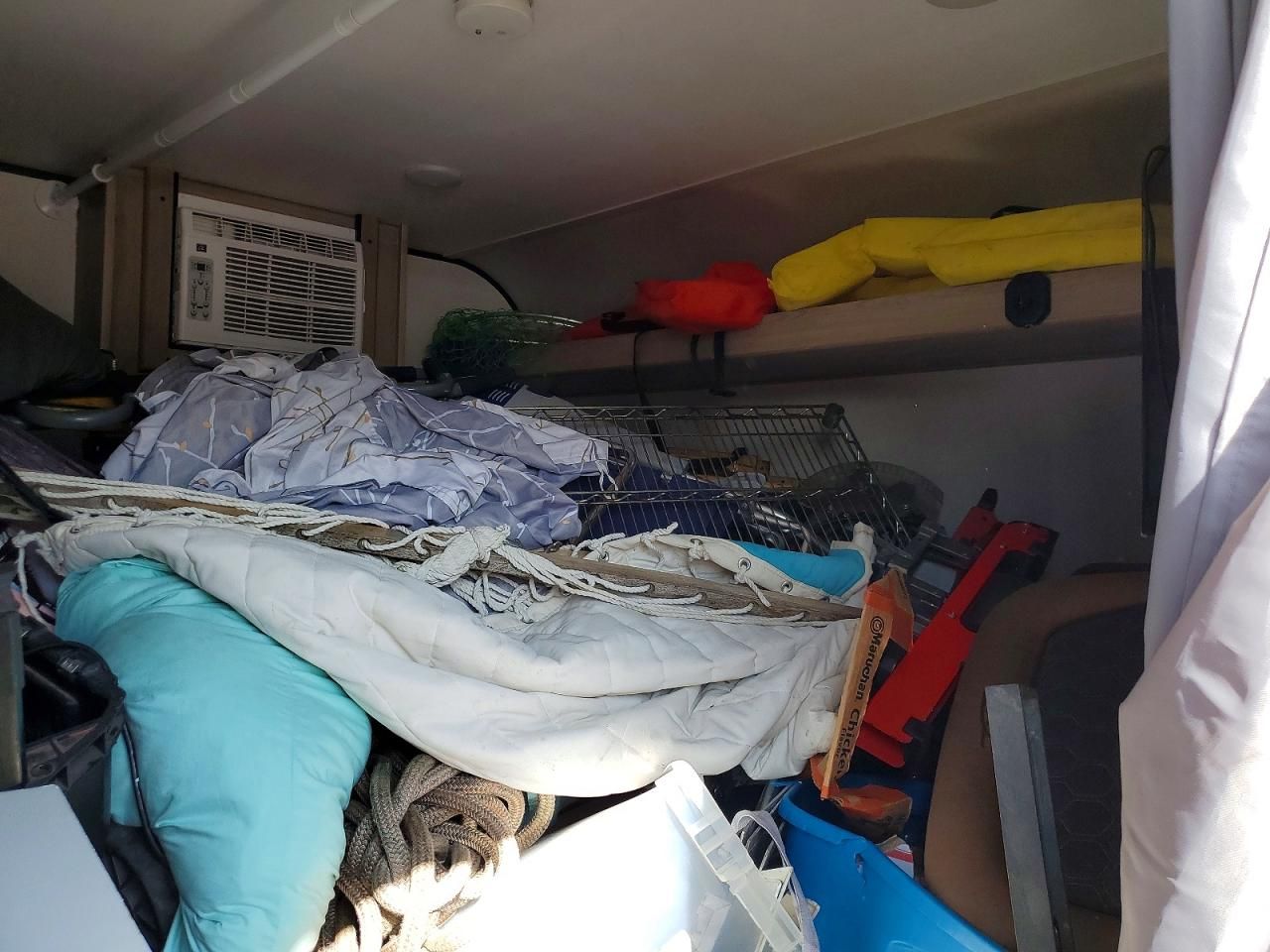 2025 Coleman 17b Travel Trailer