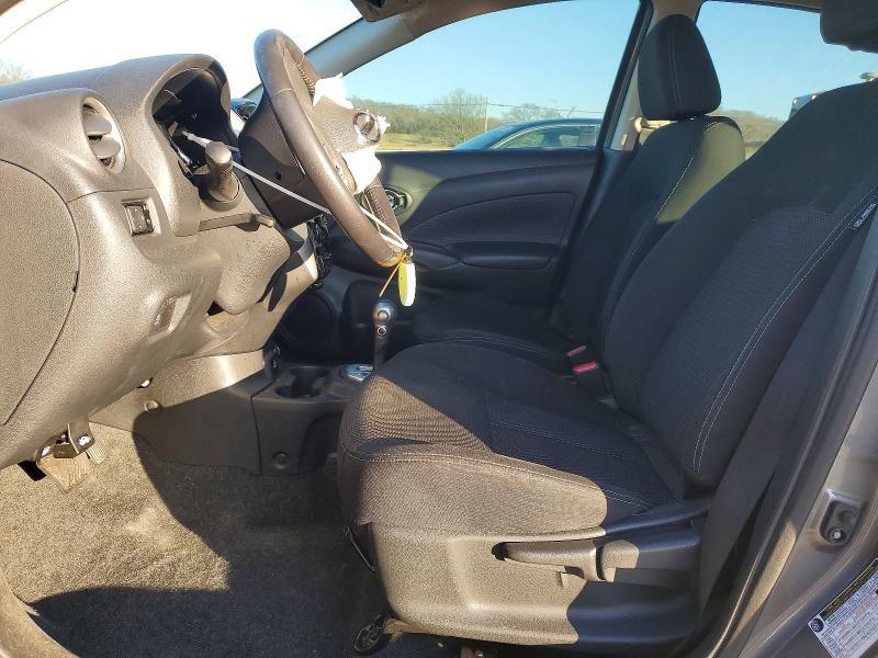 2019 Nissan Versa sv