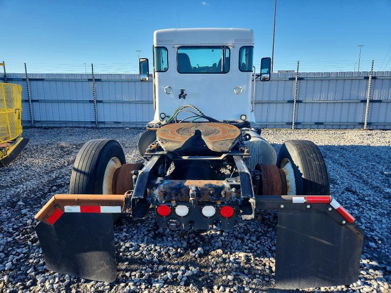 2017 Kenworth T370 Semi Truck