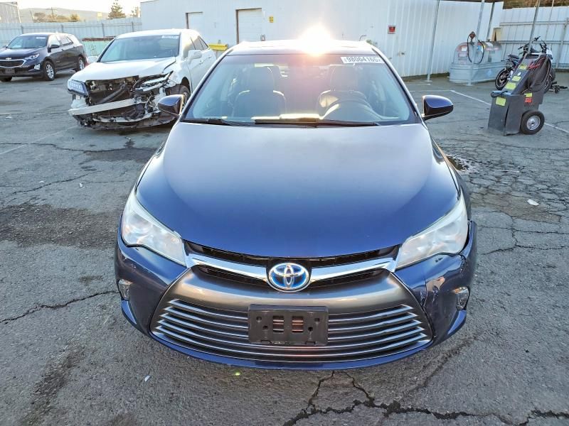 2016 Toyota Camry Hybrid