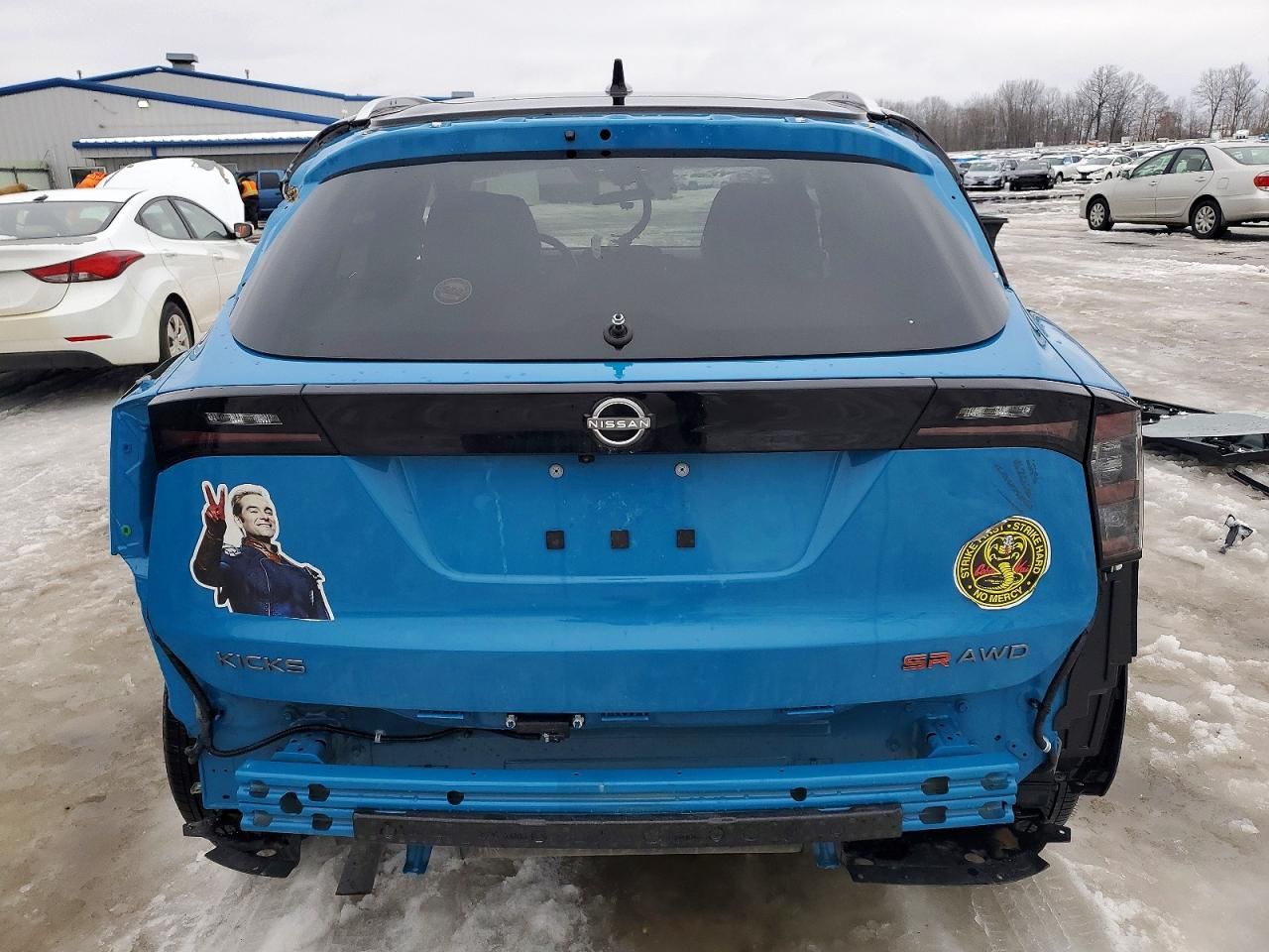 2025 Nissan Kicks sr