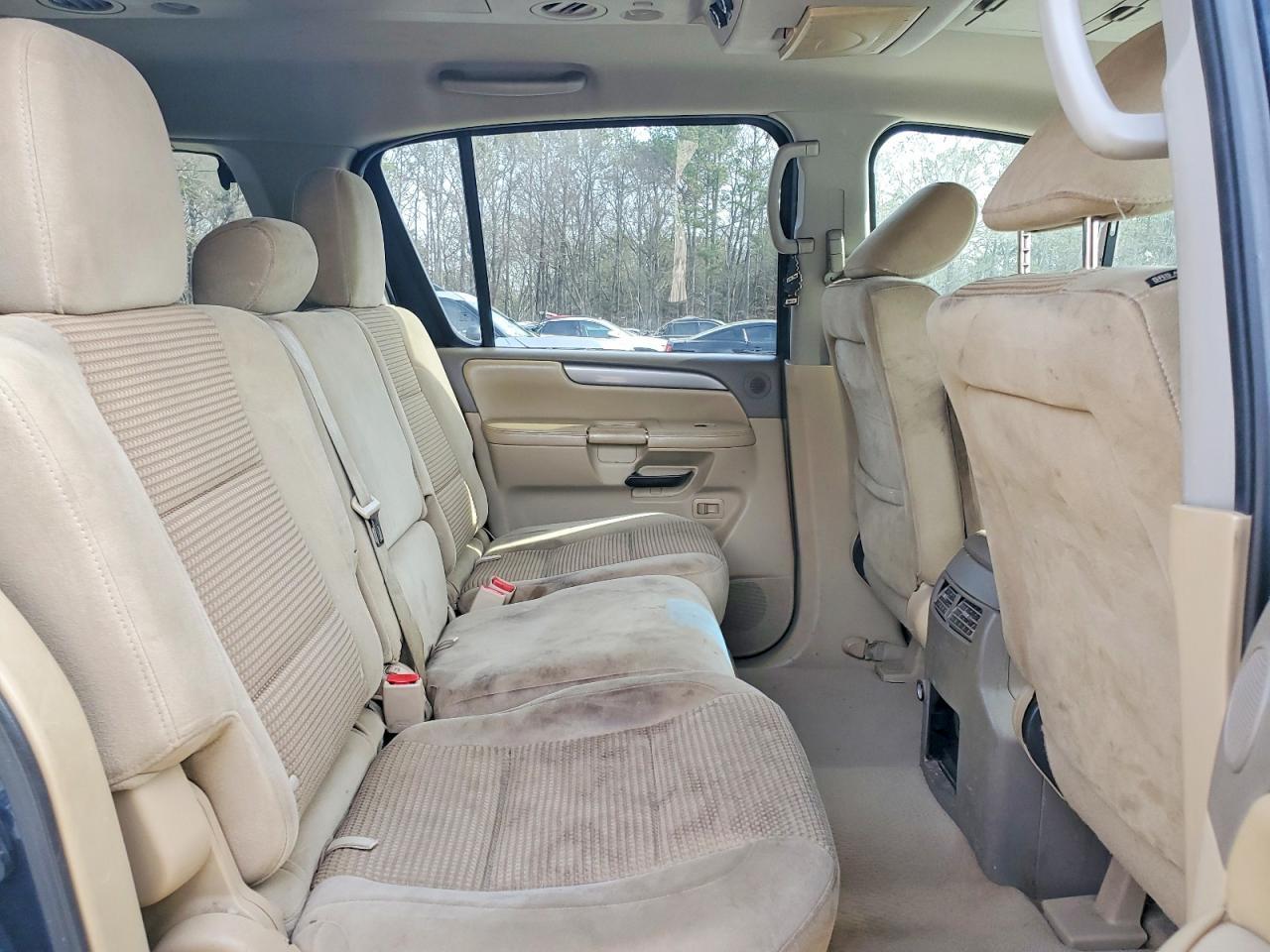 2014 Nissan Armada sv