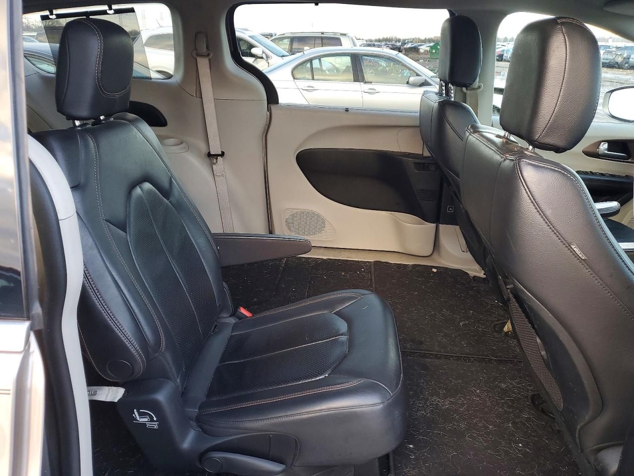 2018 Chrysler Pacifica Touring l