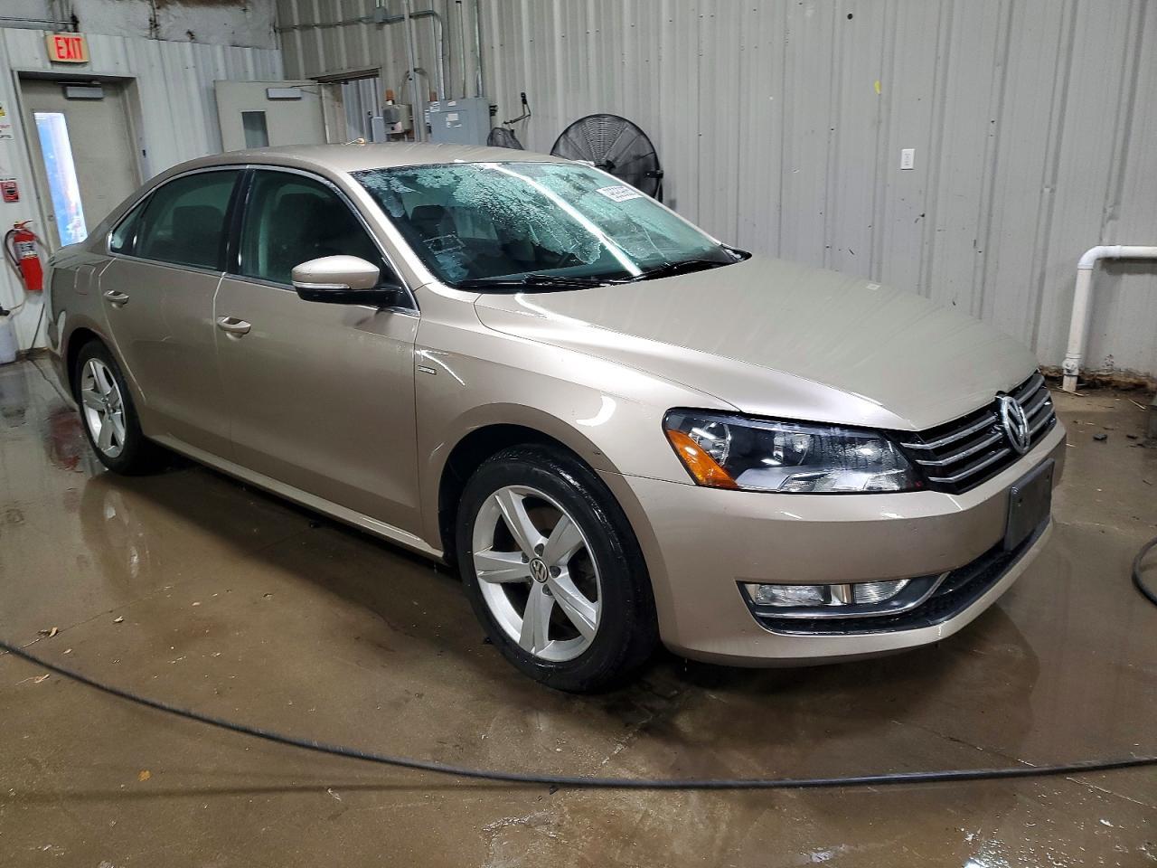 2015 Volkswagen Passat s