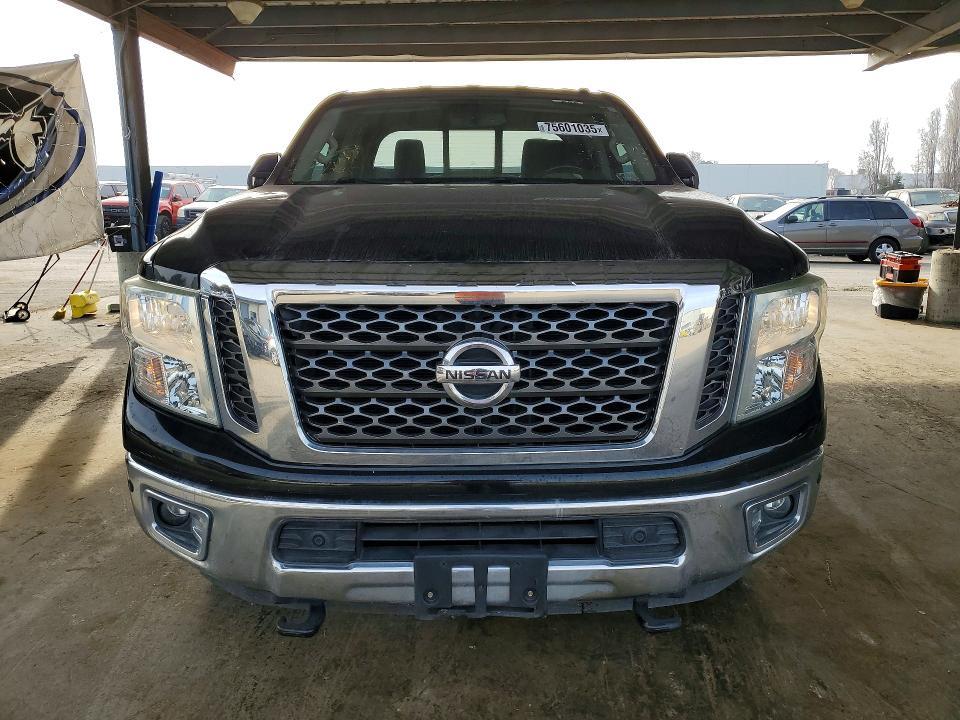 2016 Nissan Titan XD SL