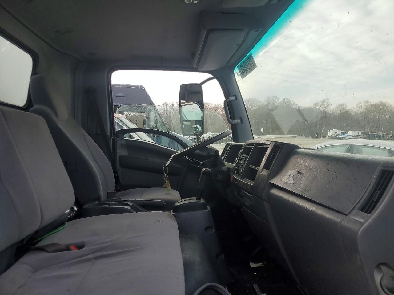 2020 Isuzu NPR BOX Truck