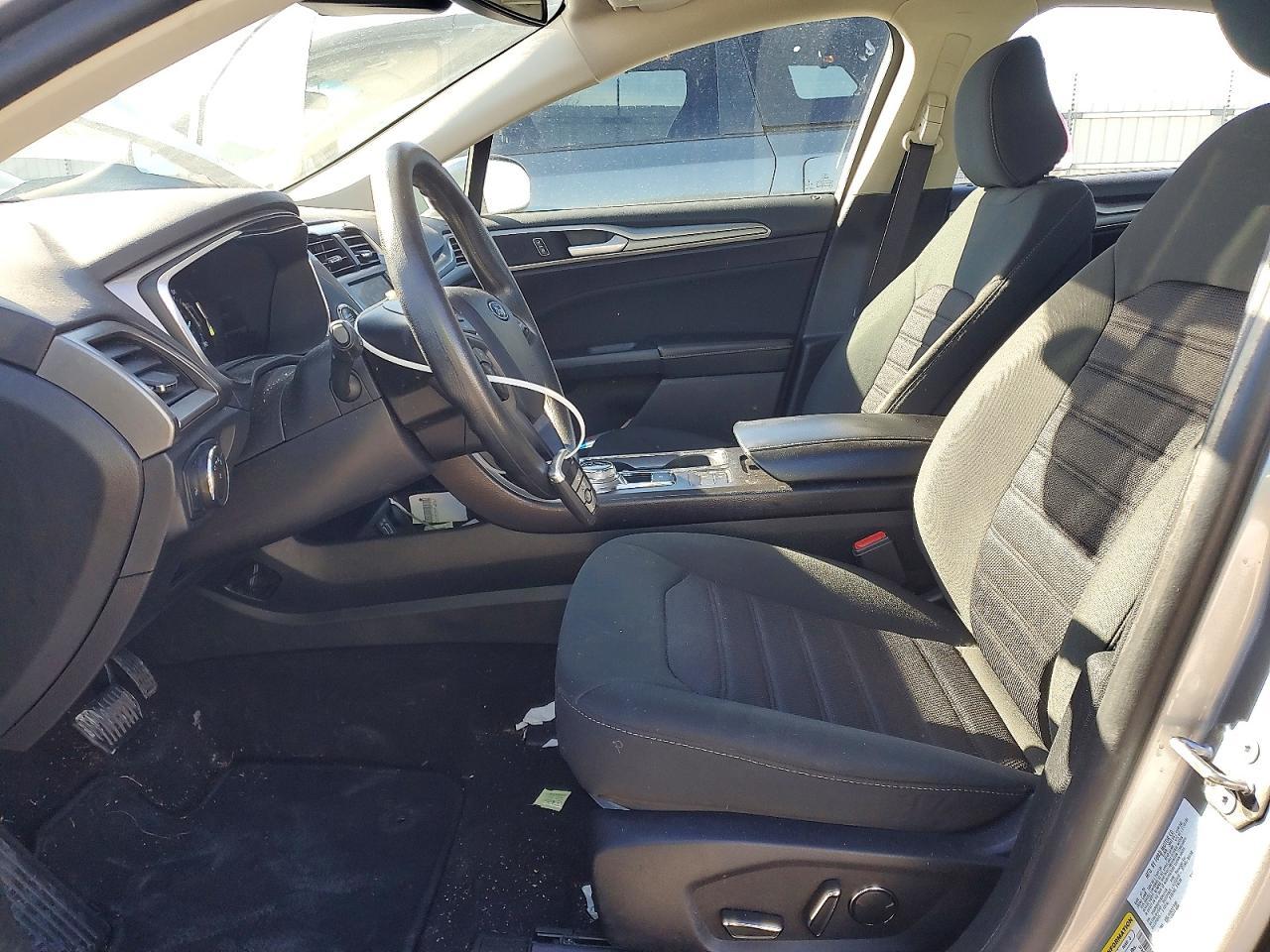 2020 Ford Fusion se