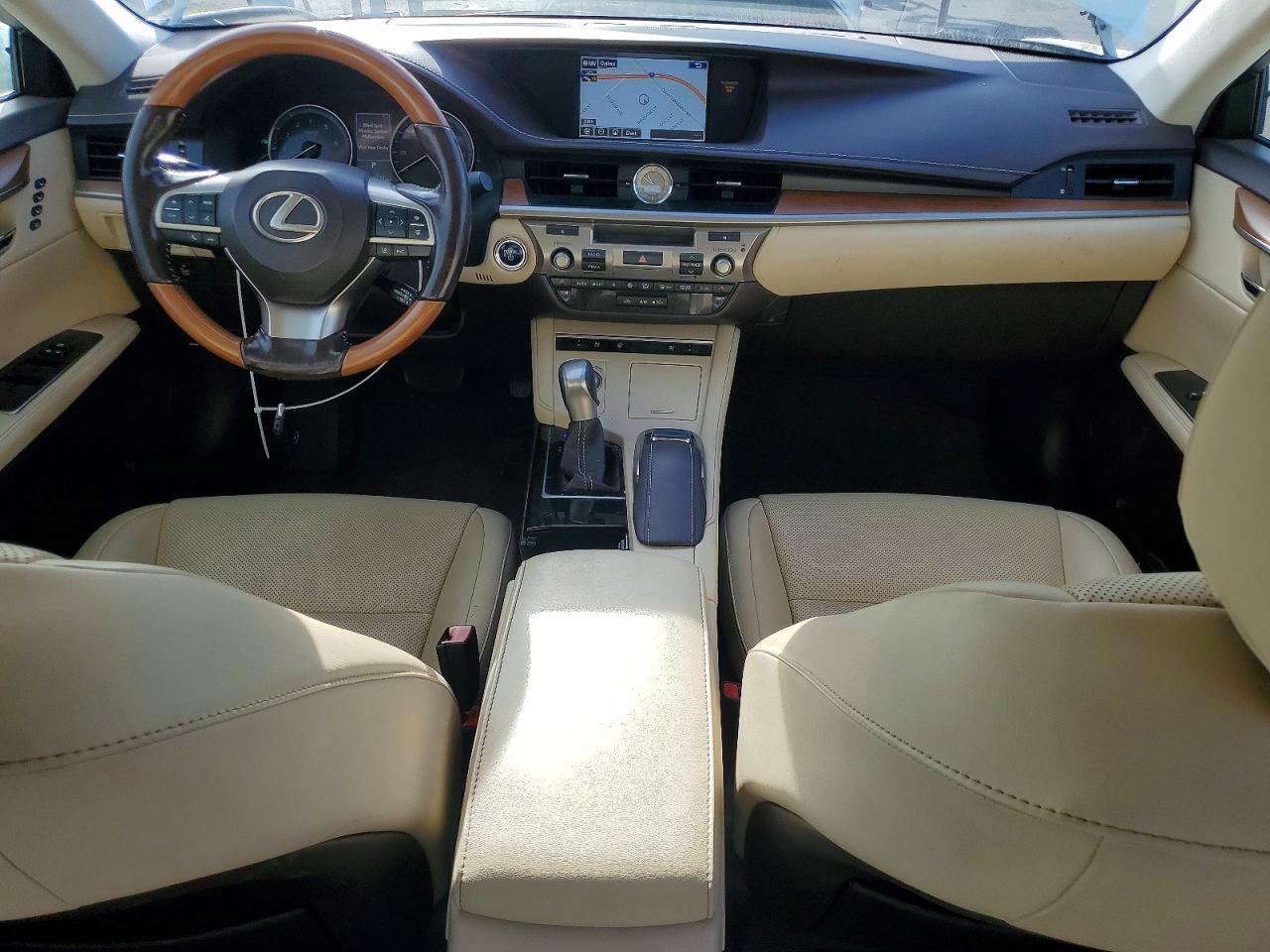 2016 Lexus Es 300h
