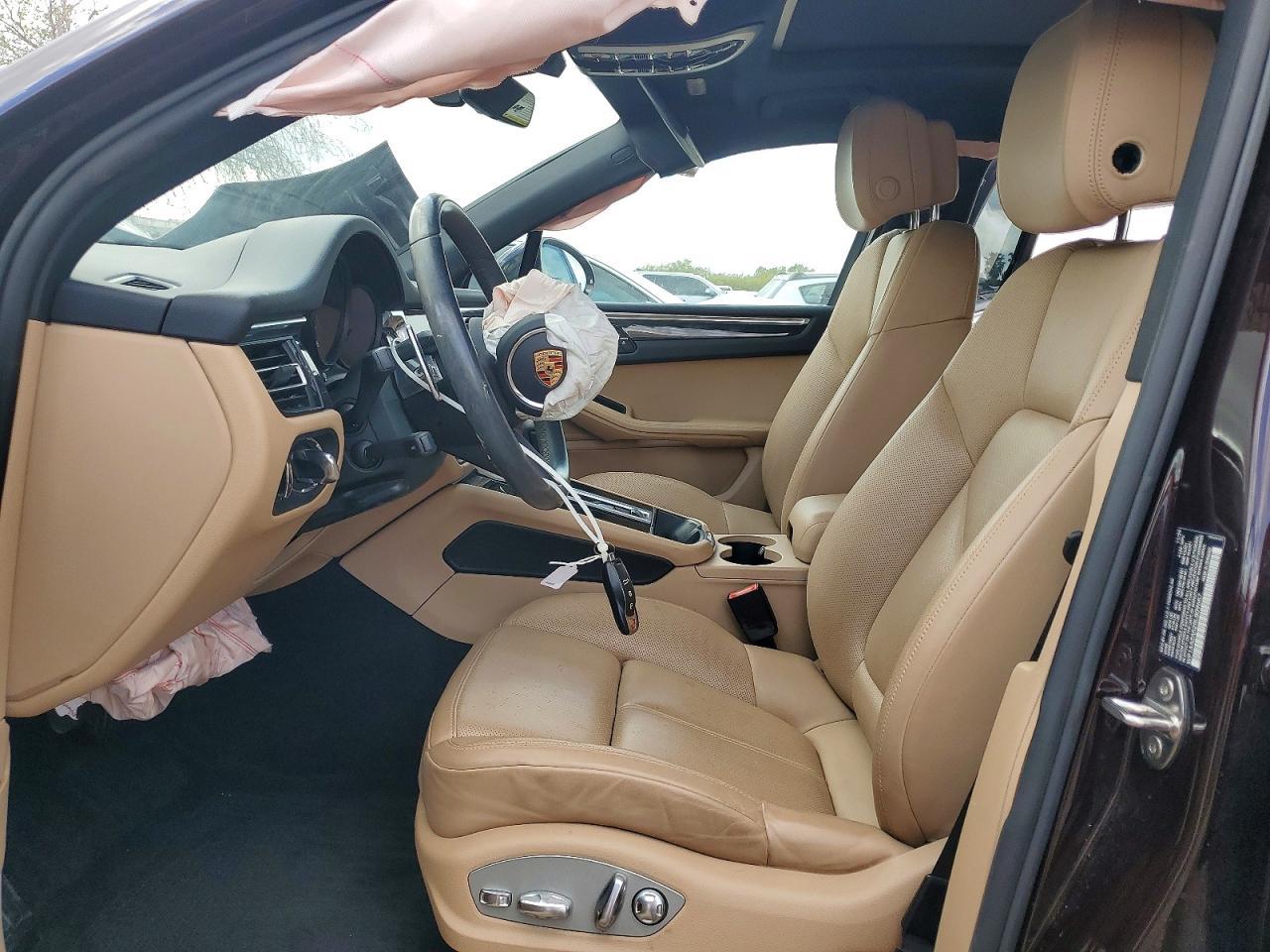 2024 Porsche Macan Base