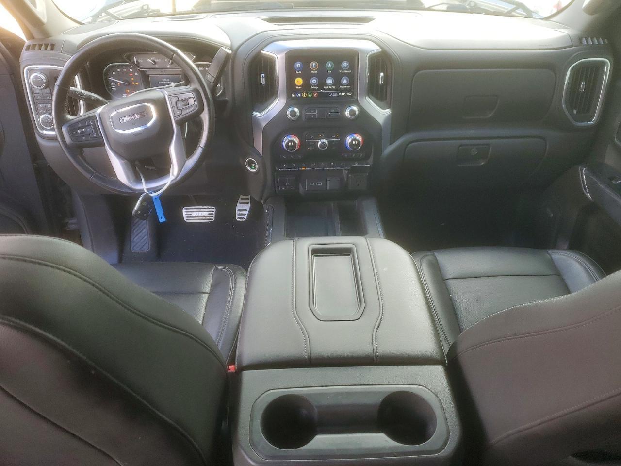 2020 GMC Sierra K1500 slt