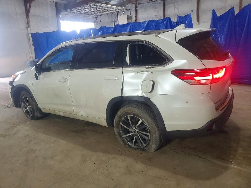 2018 Toyota Highlander se