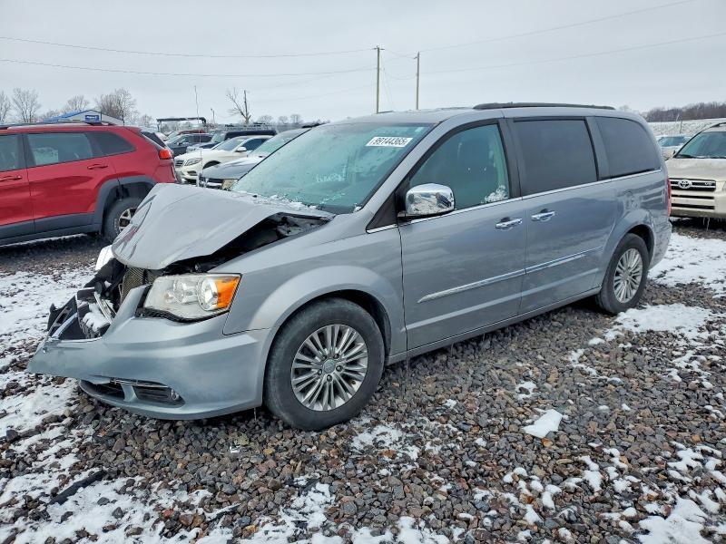 2016 Chrysler Town & Country Touring l