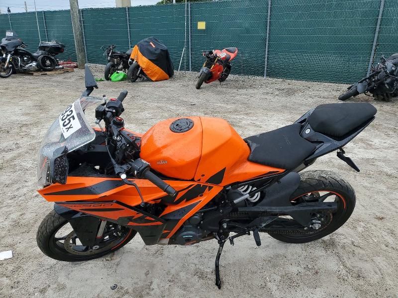 2022 KTM 390 RC