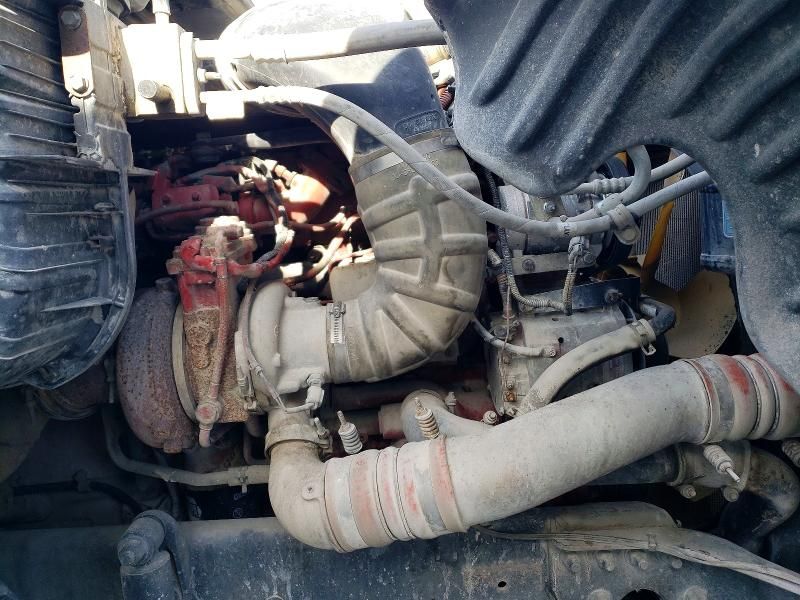 2013 Freightliner Cascadia Semi Truck