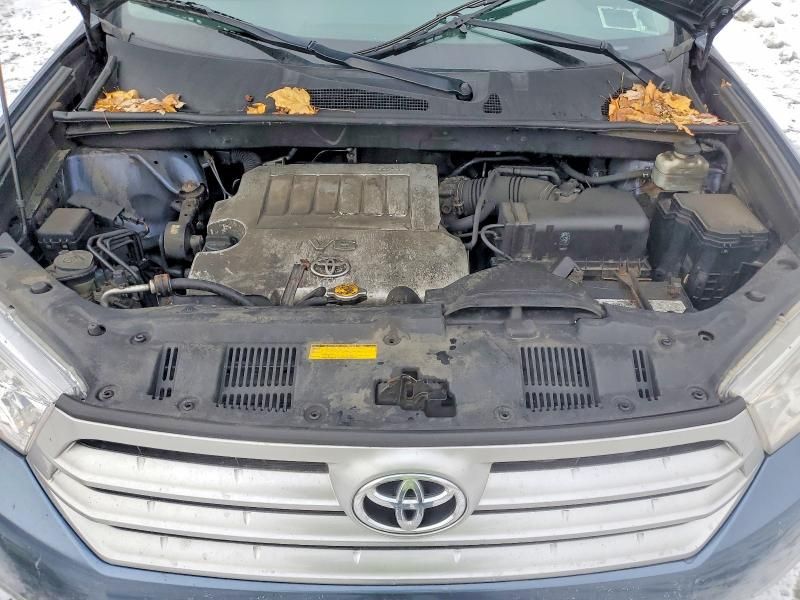 2012 Toyota Highlander Base