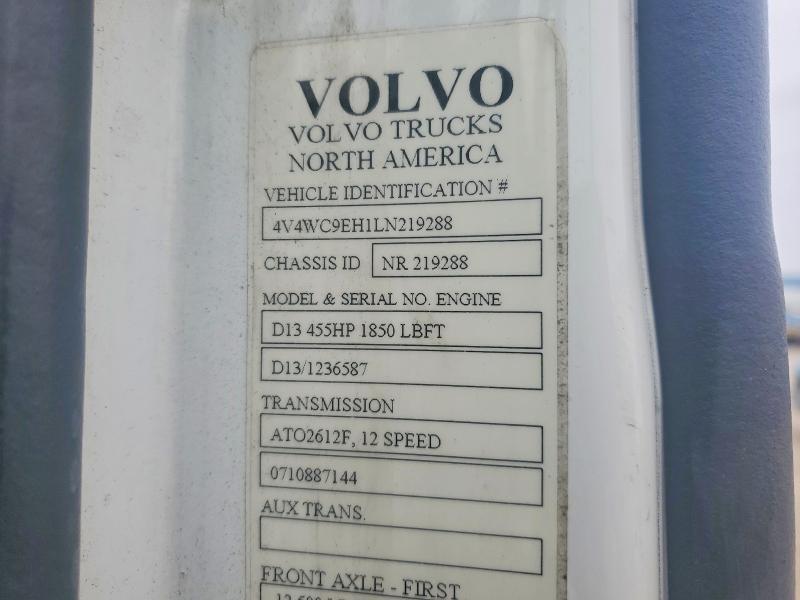 2020 Volvo VNR
