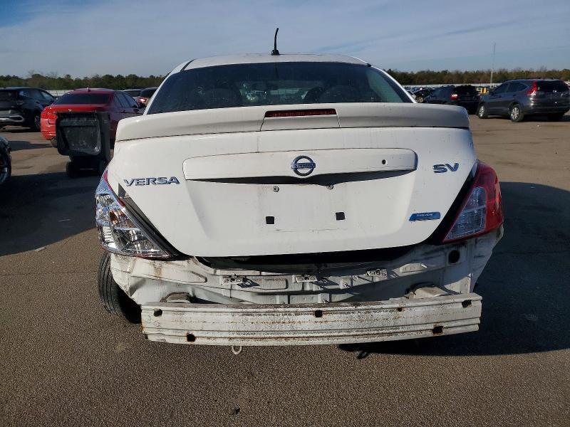 2016 Nissan Versa 1.6 sv