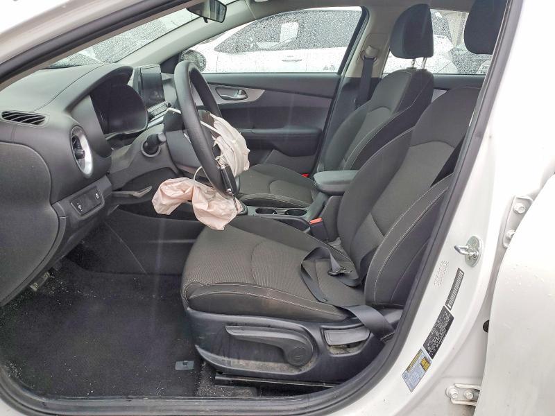 2023 KIA Forte lx