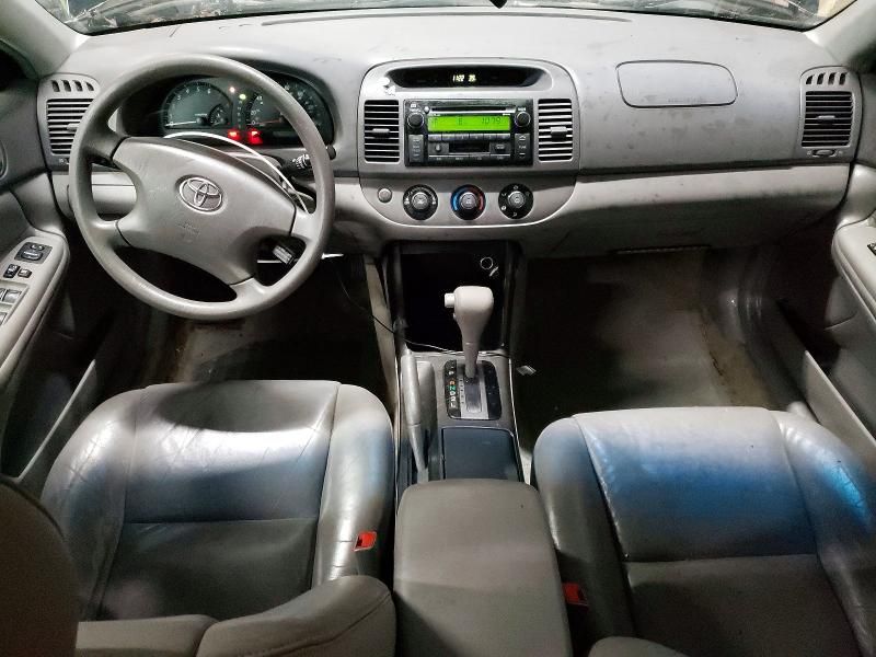 2003 Toyota Camry le