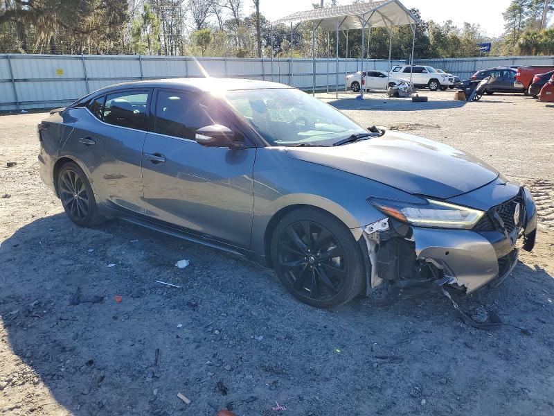 2021 Nissan Maxima sr