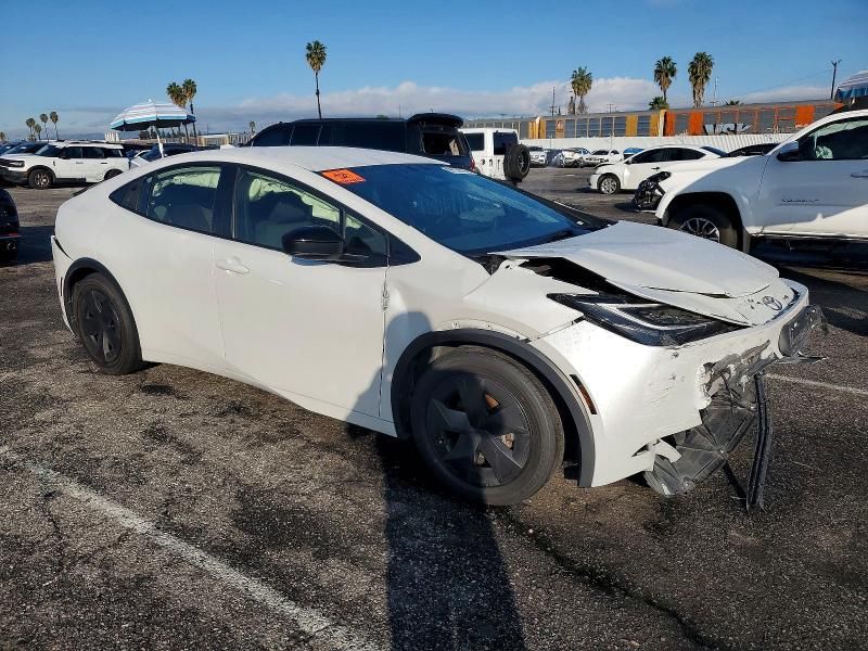 2024 Toyota Prius le