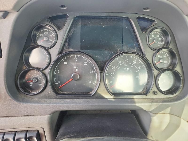 2017 Peterbilt 579 Semi Truck