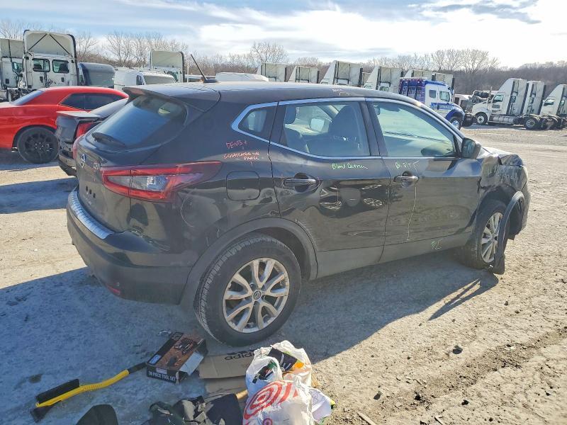 2020 Nissan Rogue Sport s