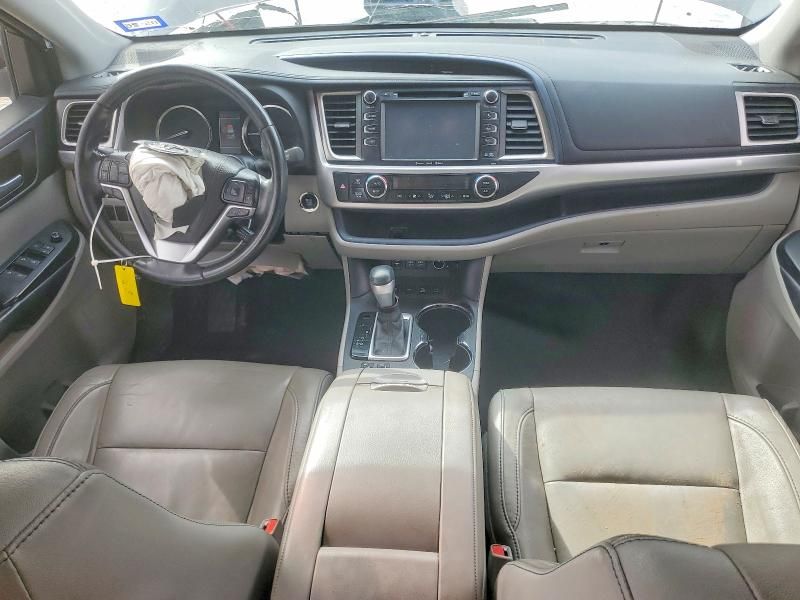 2017 Toyota Highlander se