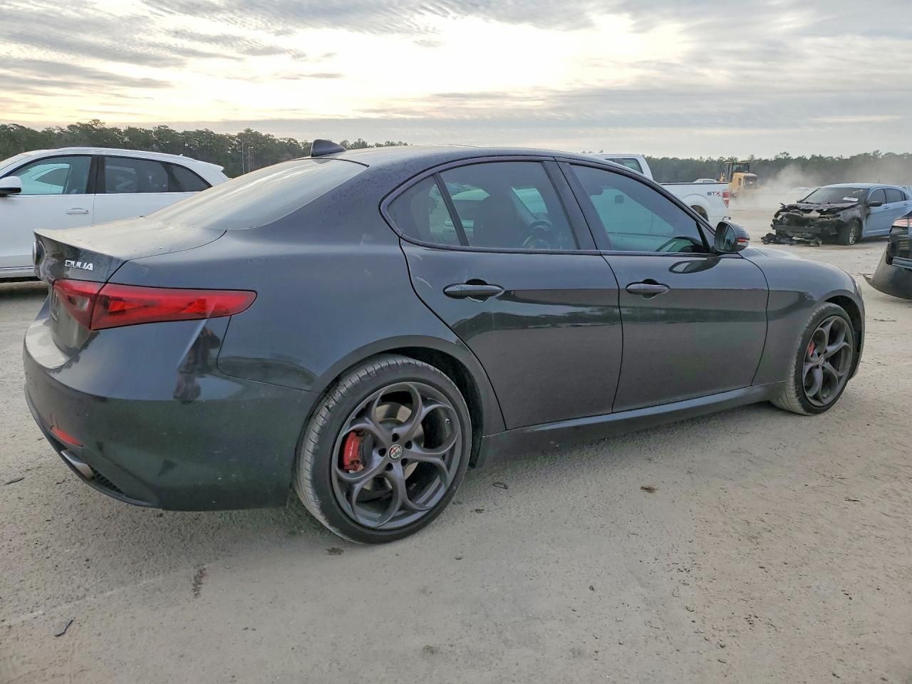 2017 Alfa Romeo Giulia ti Q4
