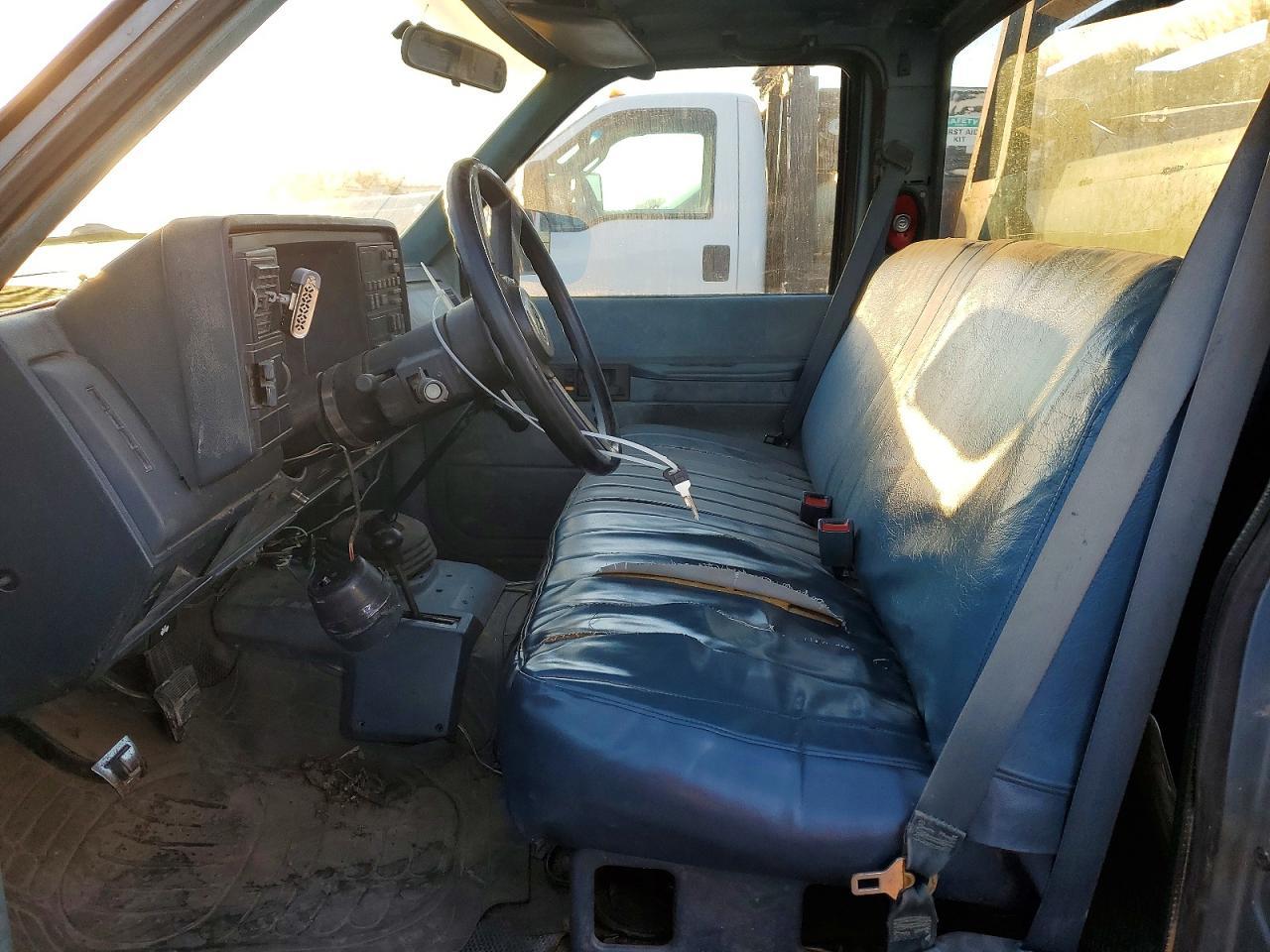 1988 Chev Rolet GMT-400 Flatbed Truck