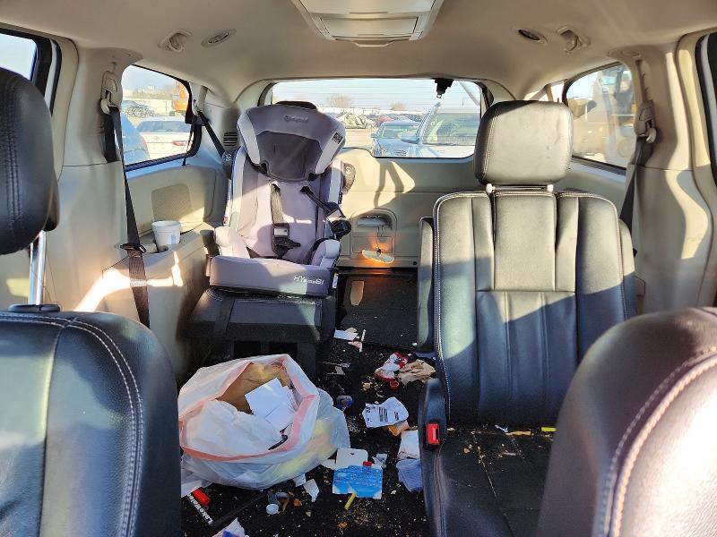 2014 Chrysler Town & Country Touring