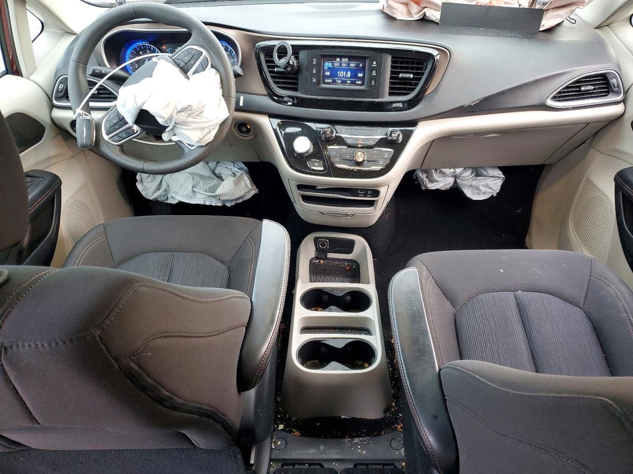 2017 Chrysler Pacifica lx