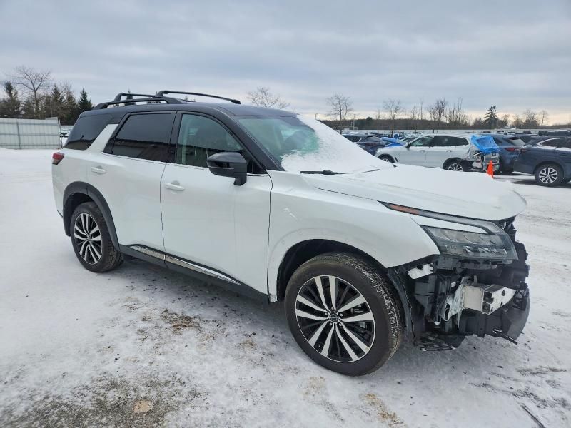 2025 Nissan Pathfinder Platinum