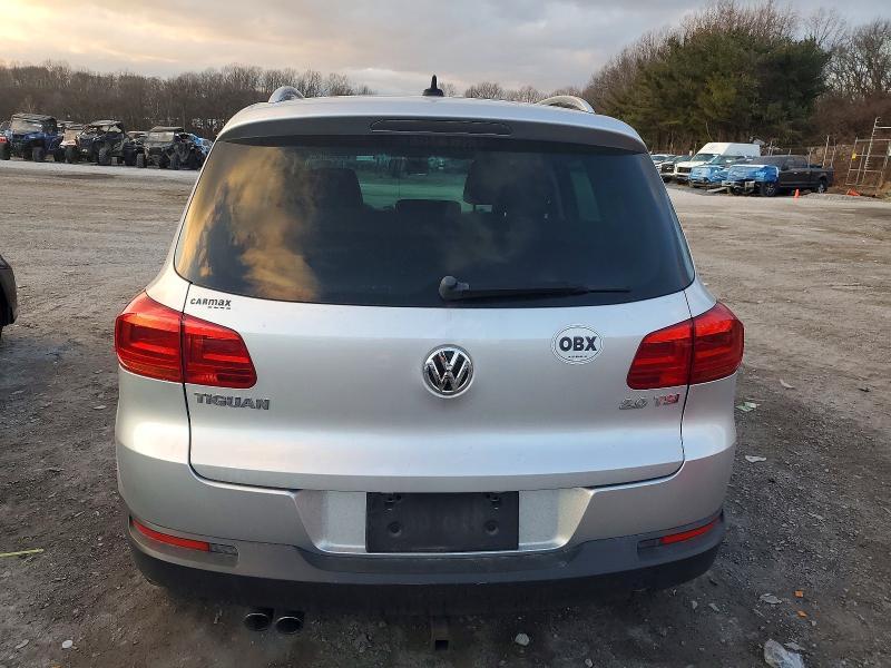 2015 Volkswagen Tiguan s