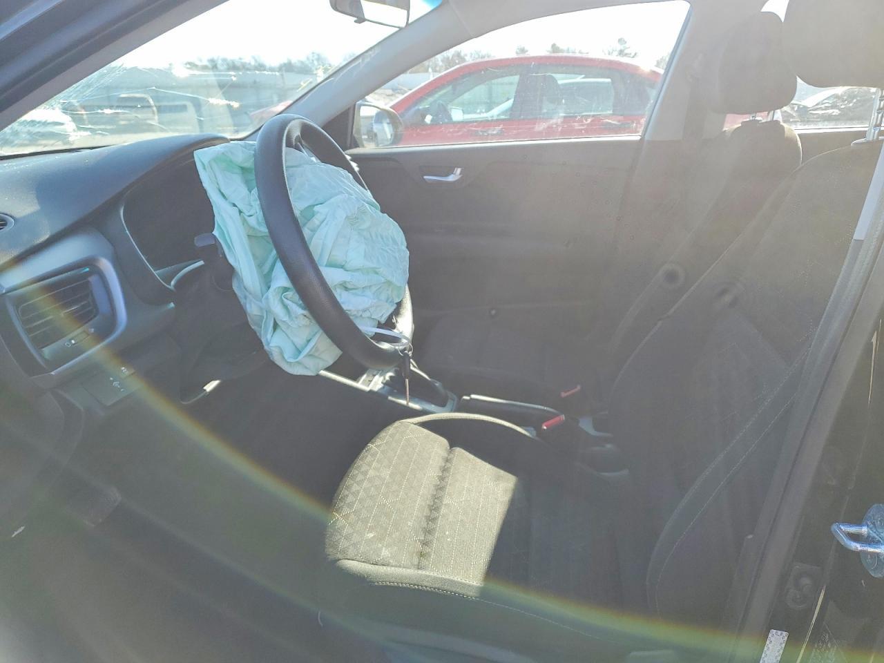 2020 KIA Rio lx