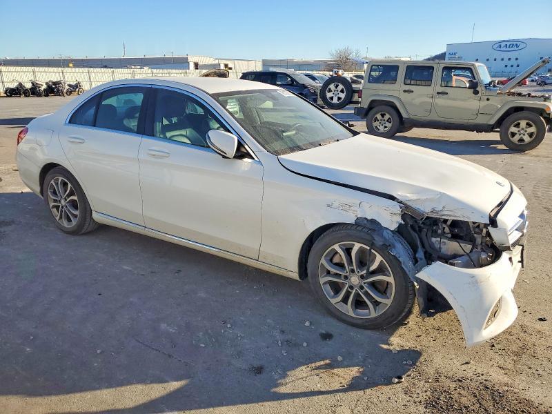 2016 Mercedes-Benz C300