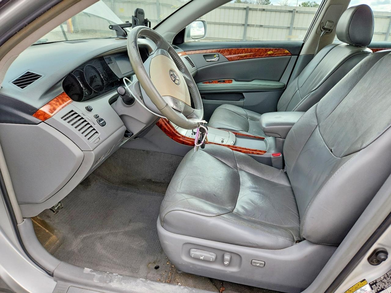 2006 Toyota Avalon xl