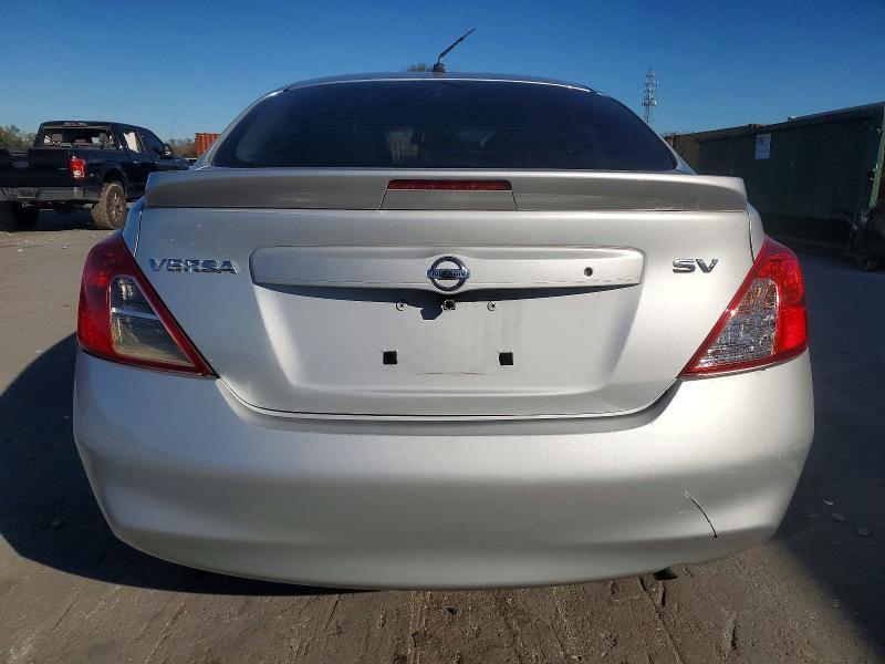 2014 Nissan Versa s