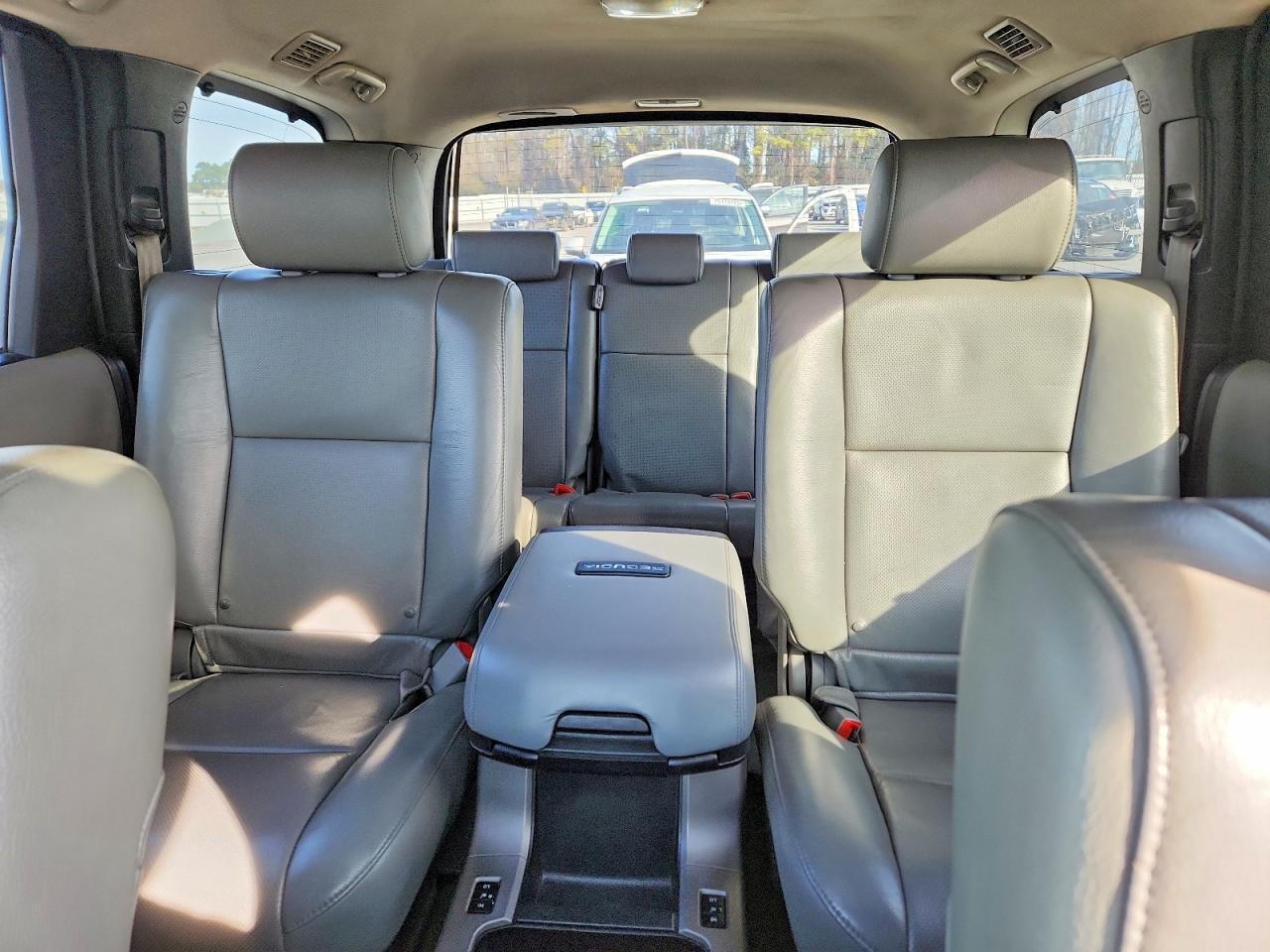 2011 Toyota Sequoia Platinum