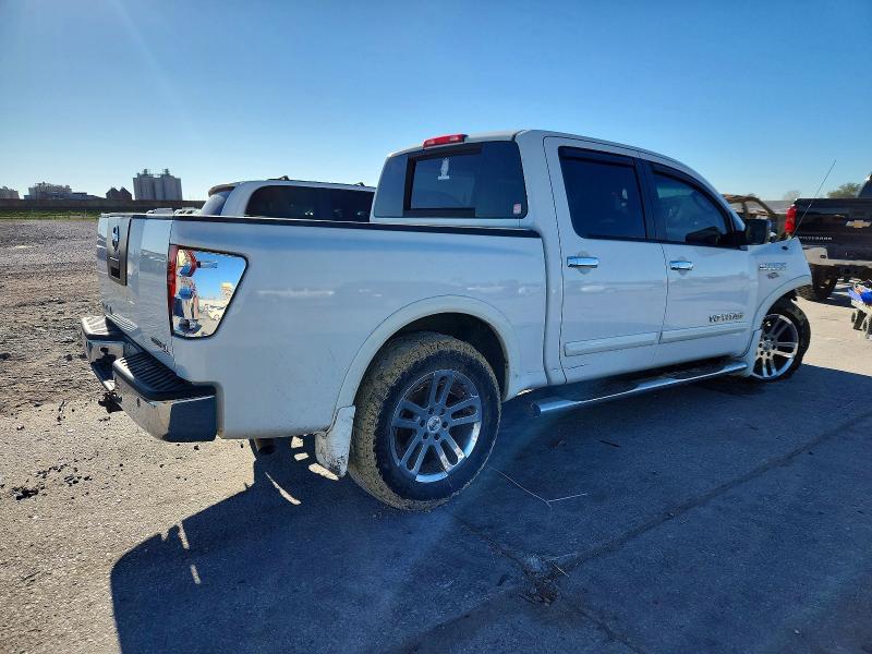 2011 Nissan Titan sv