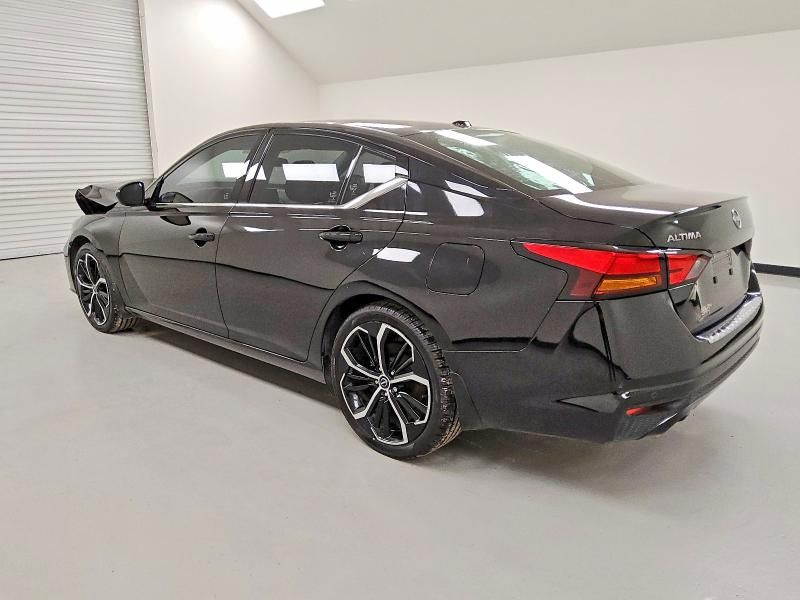 2023 Nissan Altima sr