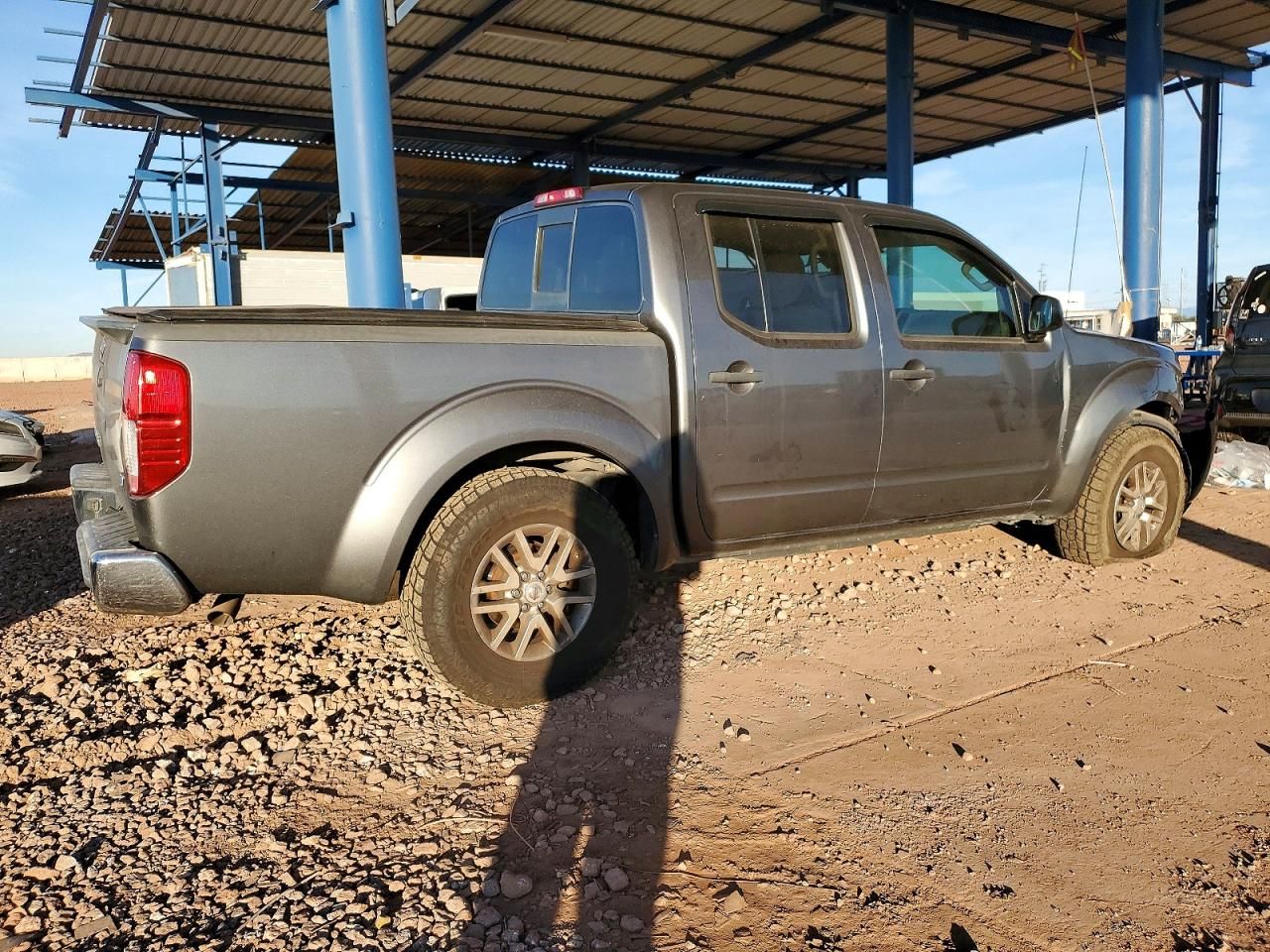 2016 Nissan Frontier s