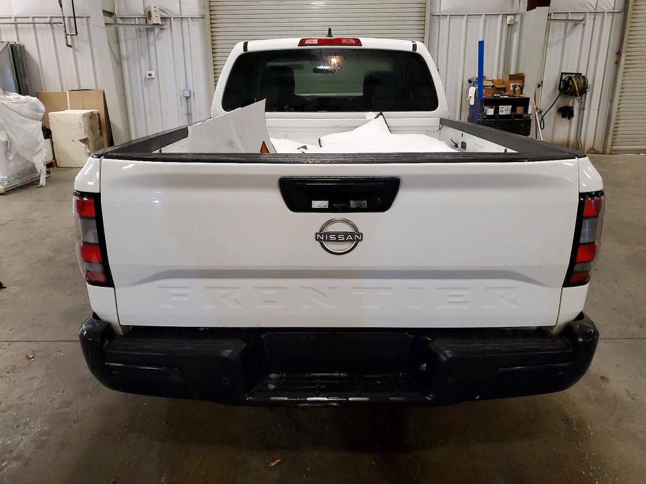 2023 Nissan Frontier s