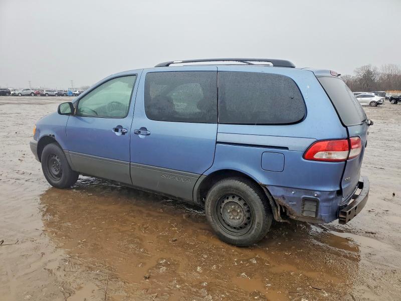 2002 Toyota Sienna le