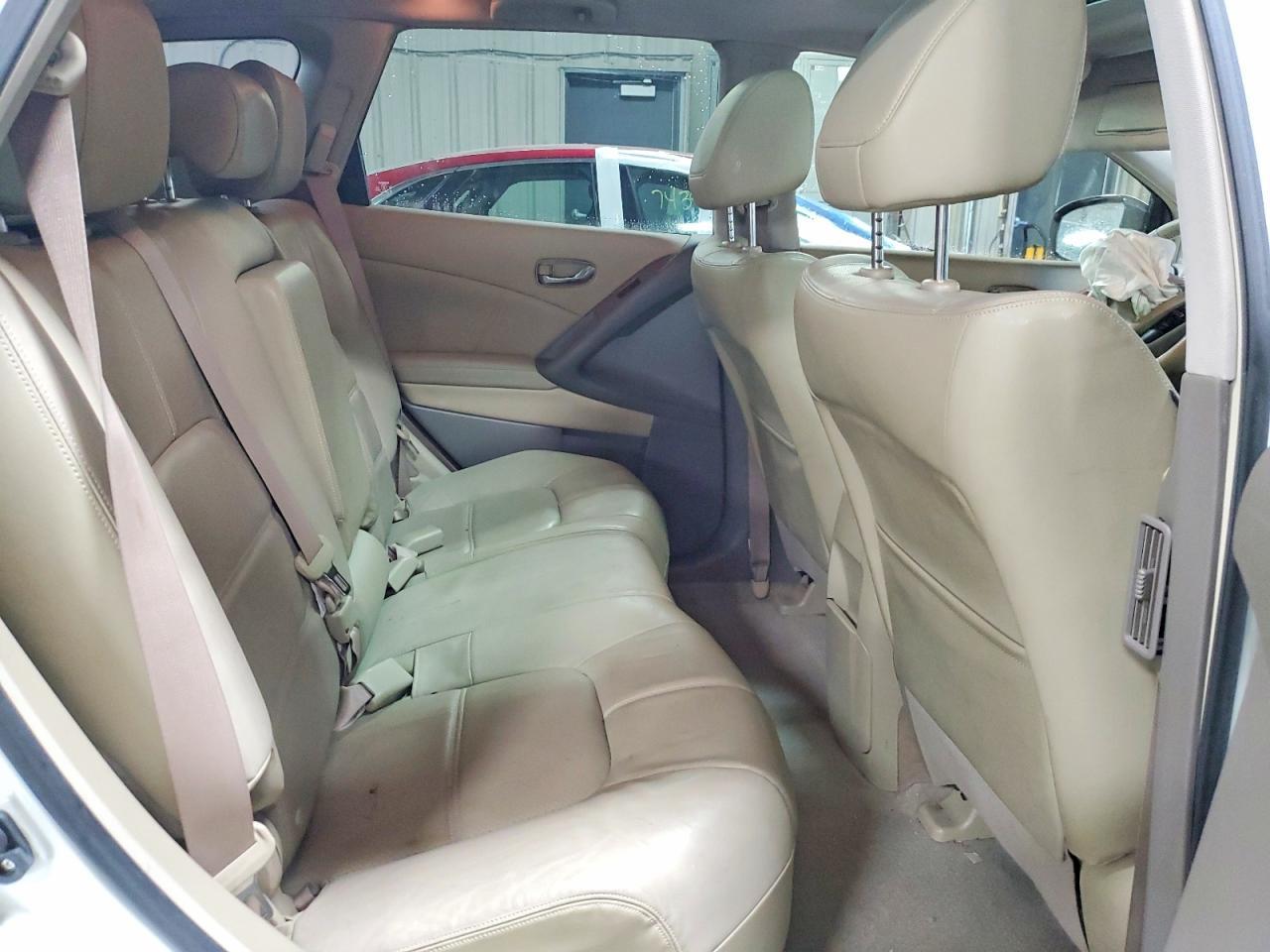2014 Nissan Murano s
