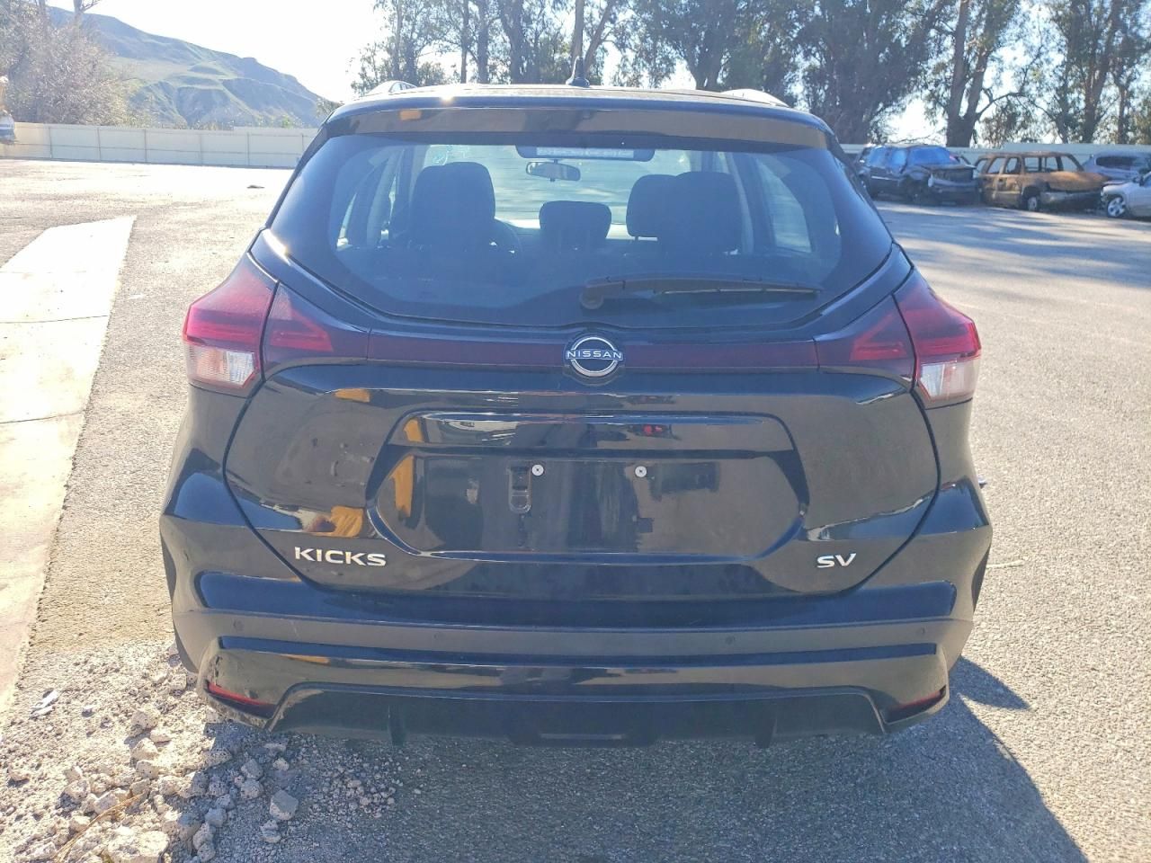 2023 Nissan Kicks sv