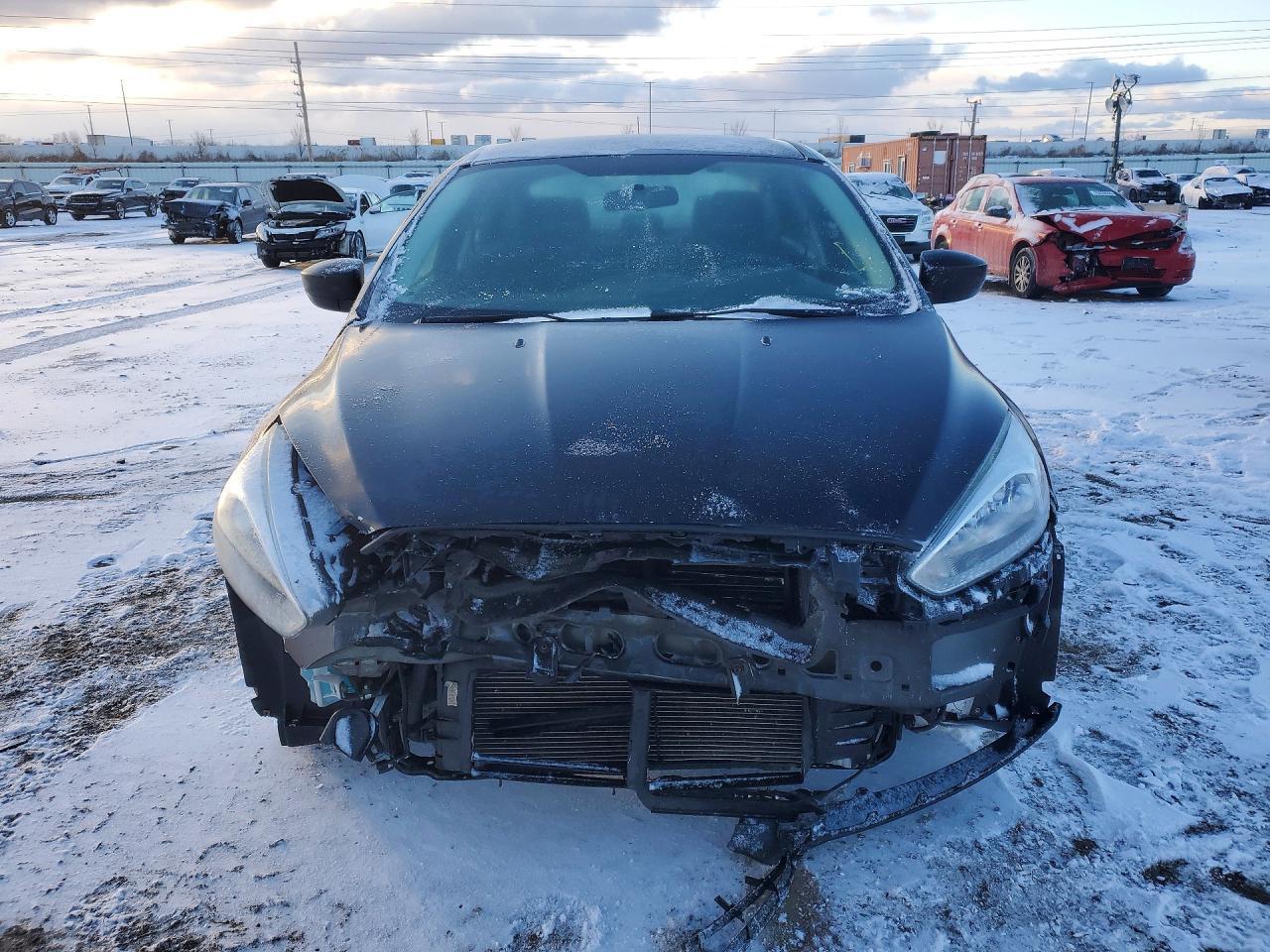 2016 Ford Focus s