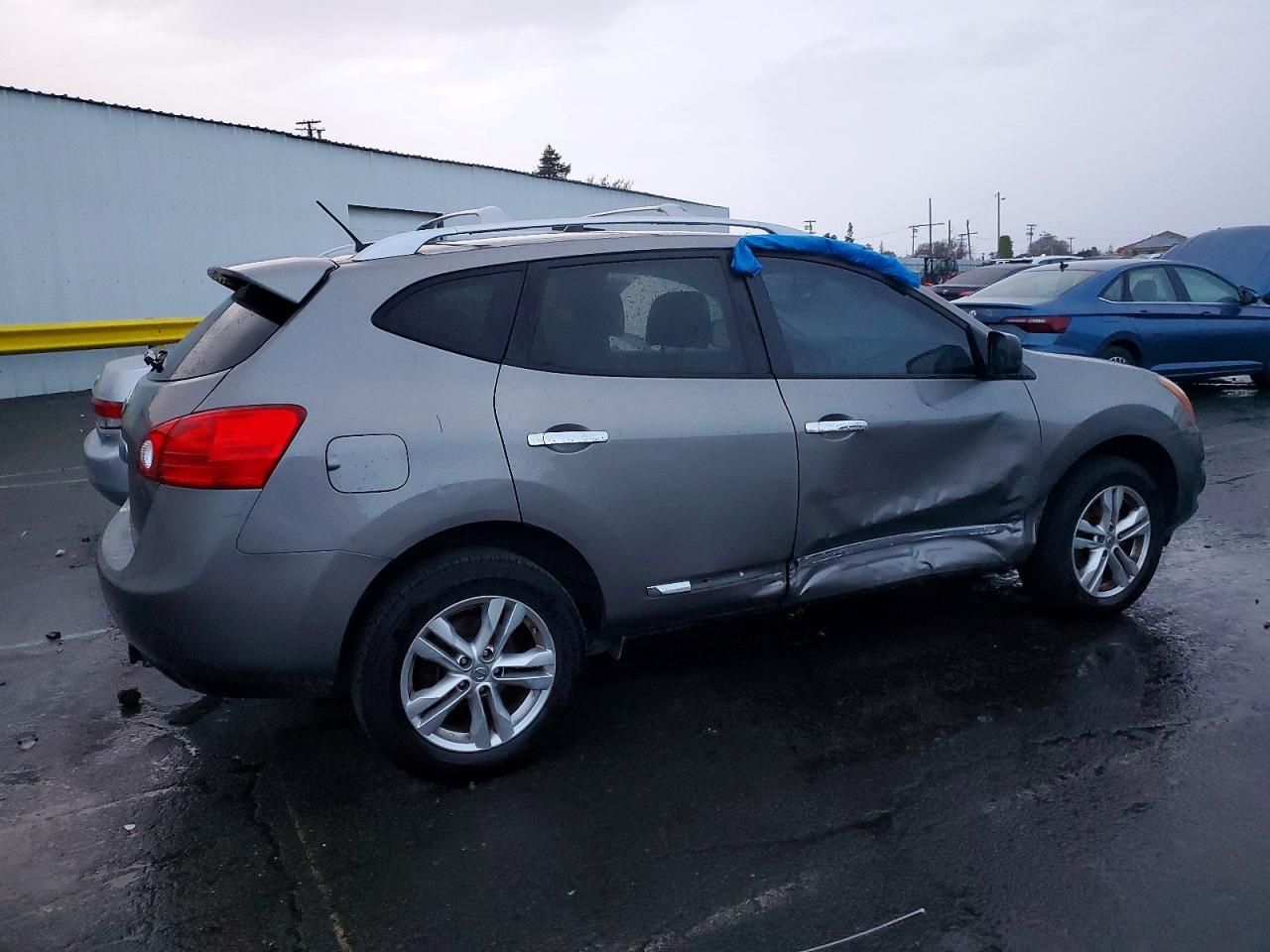 2015 Nissan Rogue s aw